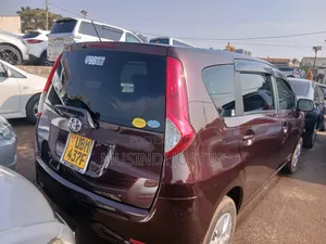 Toyota Passo Sette 2009 Maroon