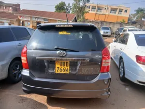 Toyota Wish 2005 Gray