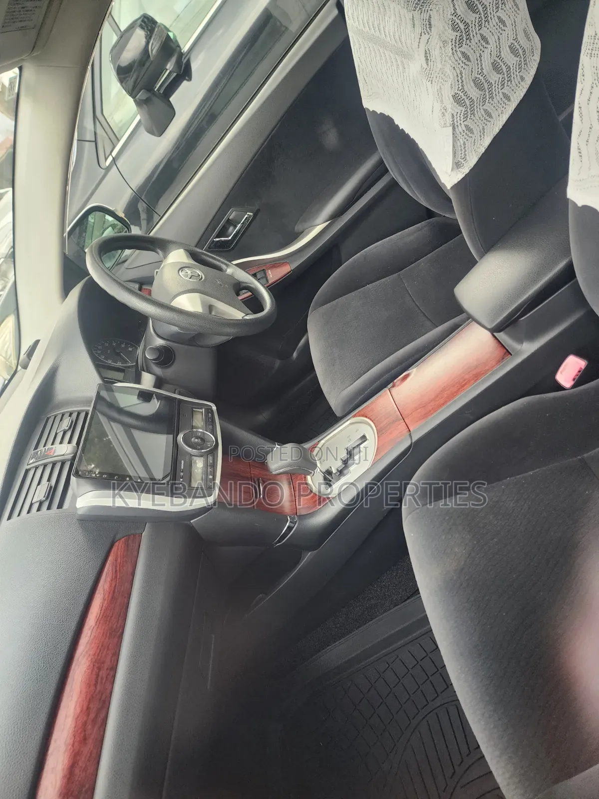 Toyota Premio 2012 White