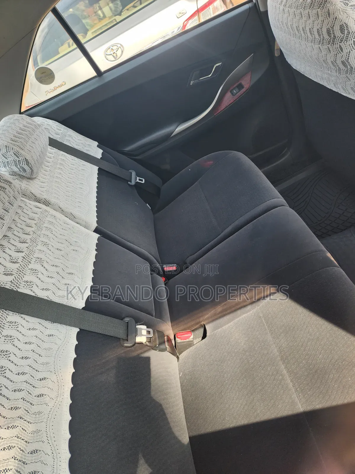 Toyota Premio 2012 White
