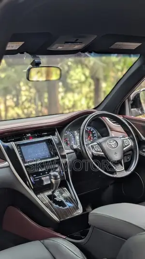 Toyota Harrier 2016 Silver