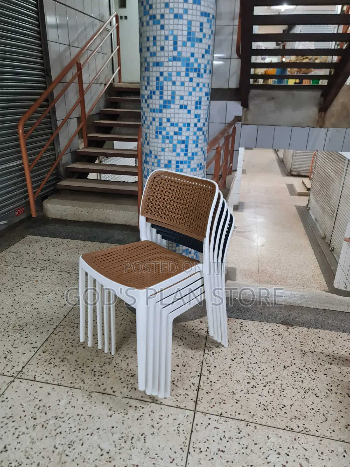 Mono-Diamond Plastic Chairs Plastic Chairs