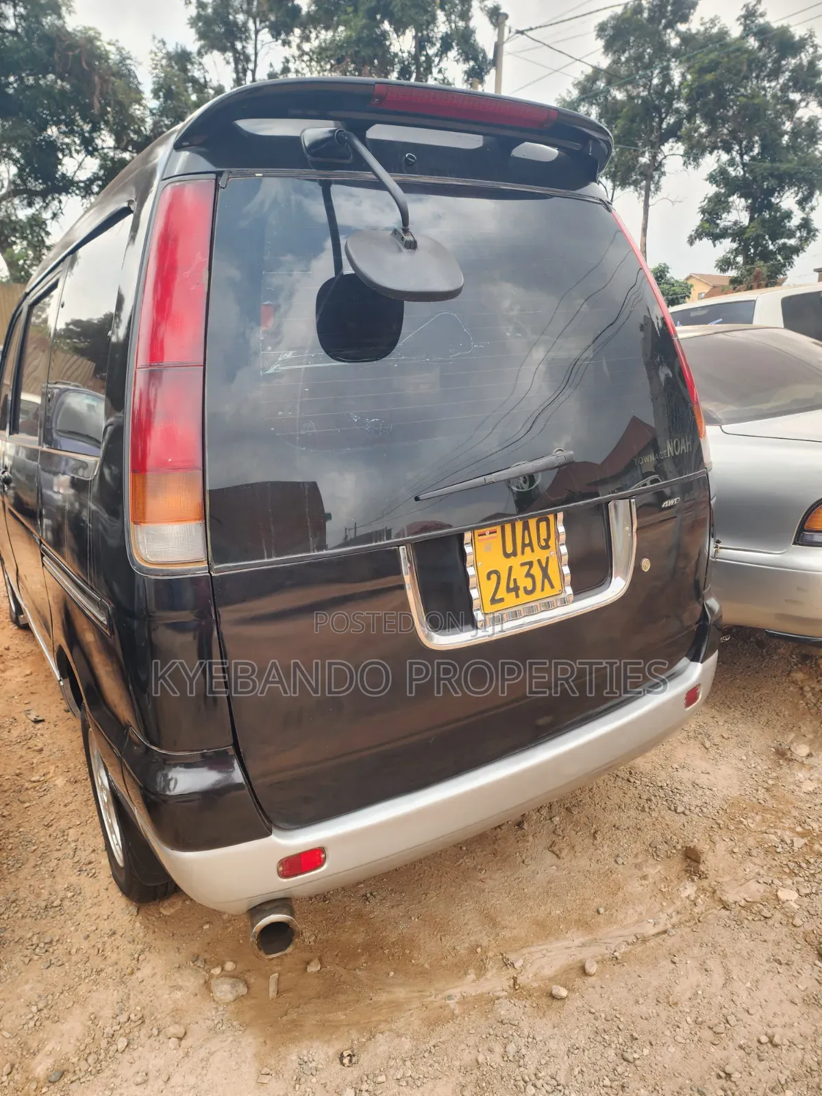 Toyota Noah 2001 Black