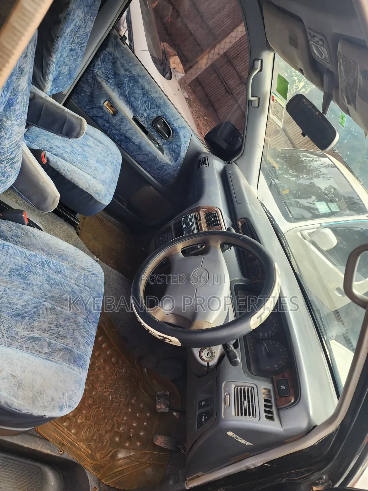 Toyota Noah 2001 Black