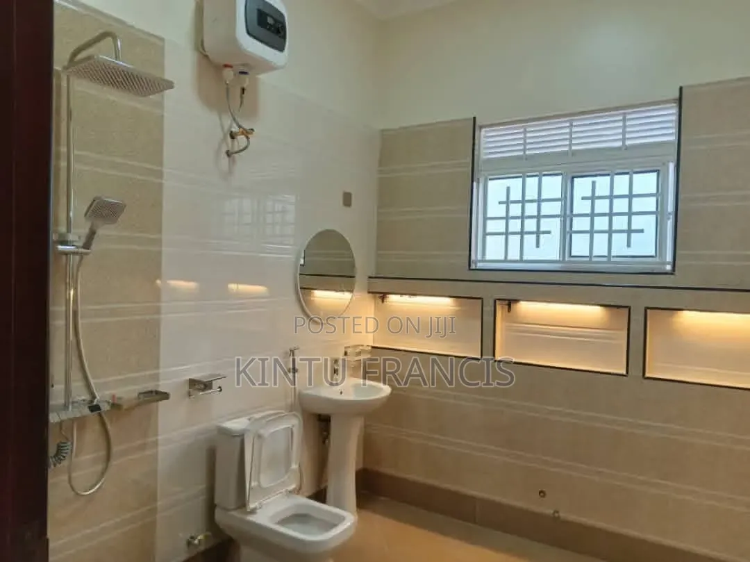 3bdrm House in Standalone Kisaasi, Central Division for rent