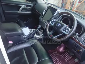 Toyota Land Cruiser 4.5 V8 DSL 2014 Black