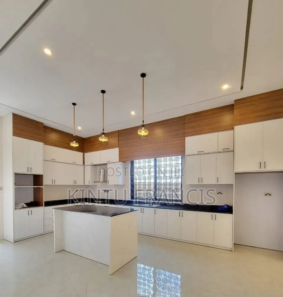 3bdrm House in Standalone Kisaasi, Central Division for rent