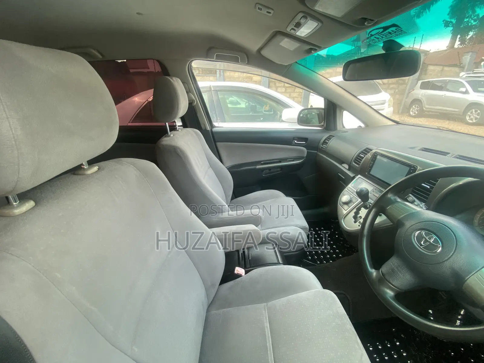 Toyota Wish 2018 Silver