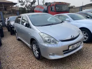 Toyota Wish 2018 Silver