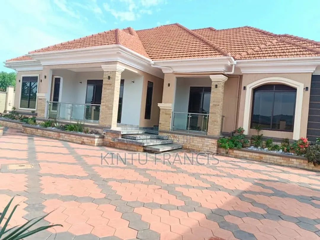 3bdrm House in Standalone Kisaasi, Central Division for rent