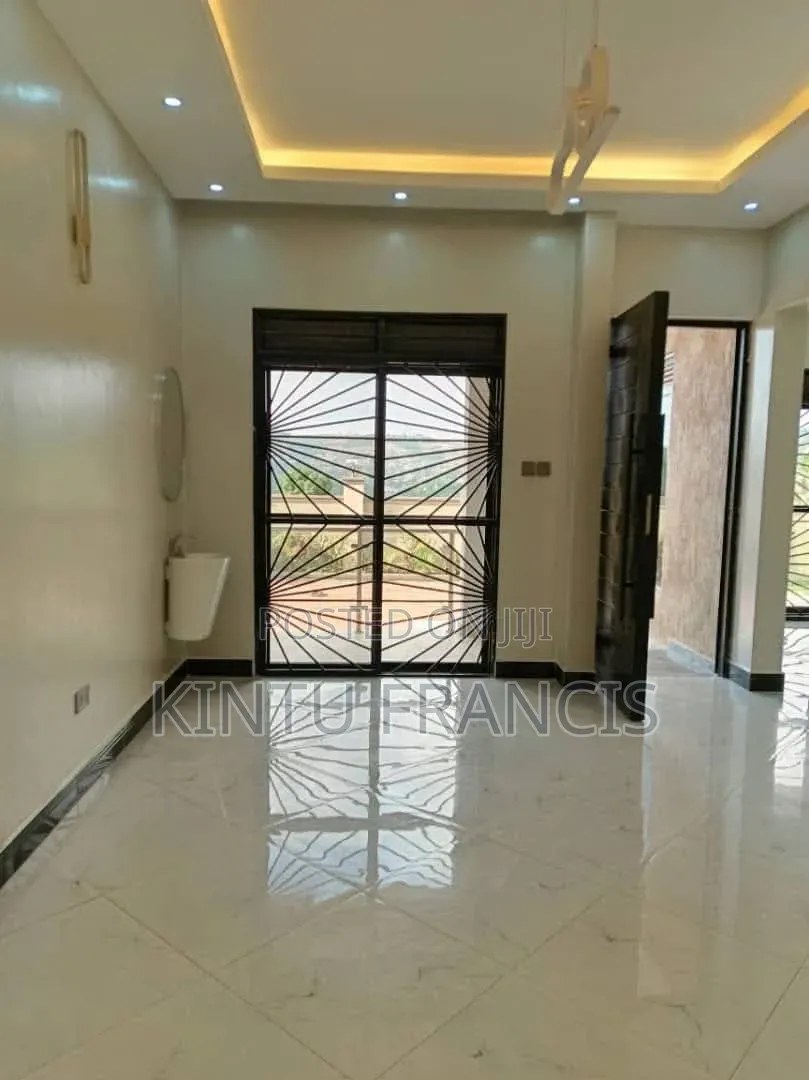 3bdrm House in Standalone Kisaasi, Central Division for rent