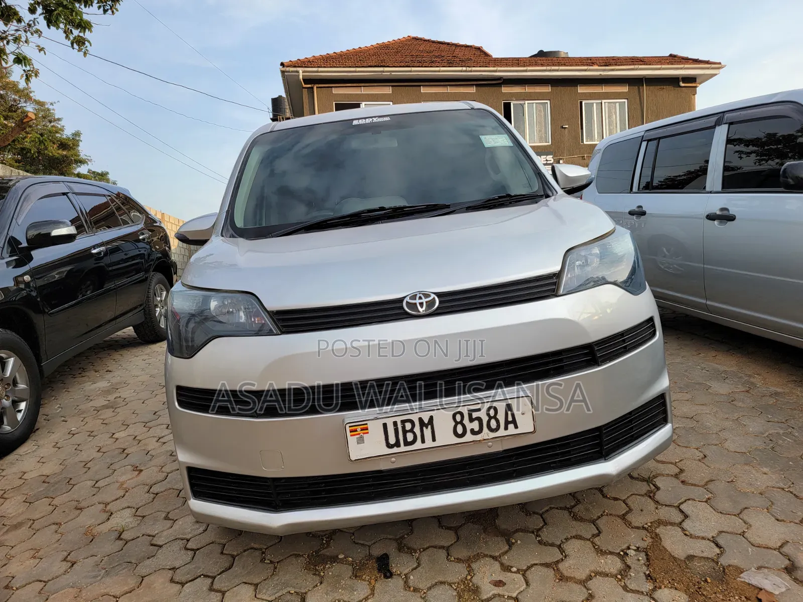 Toyota Spade 2013 Silver