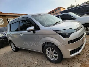Toyota Spade 2013 Silver