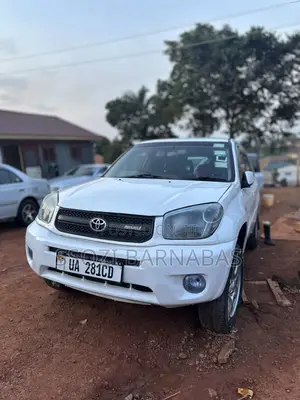 Toyota RAV4 Automatic 2003 White
