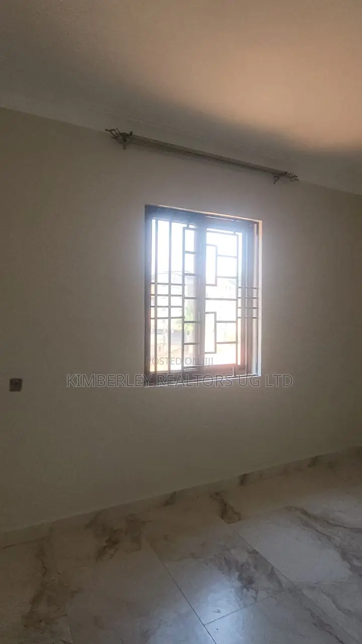 3bdrm House in Division A for sale