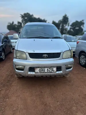 Toyota TownAce Noah 1999 Silver