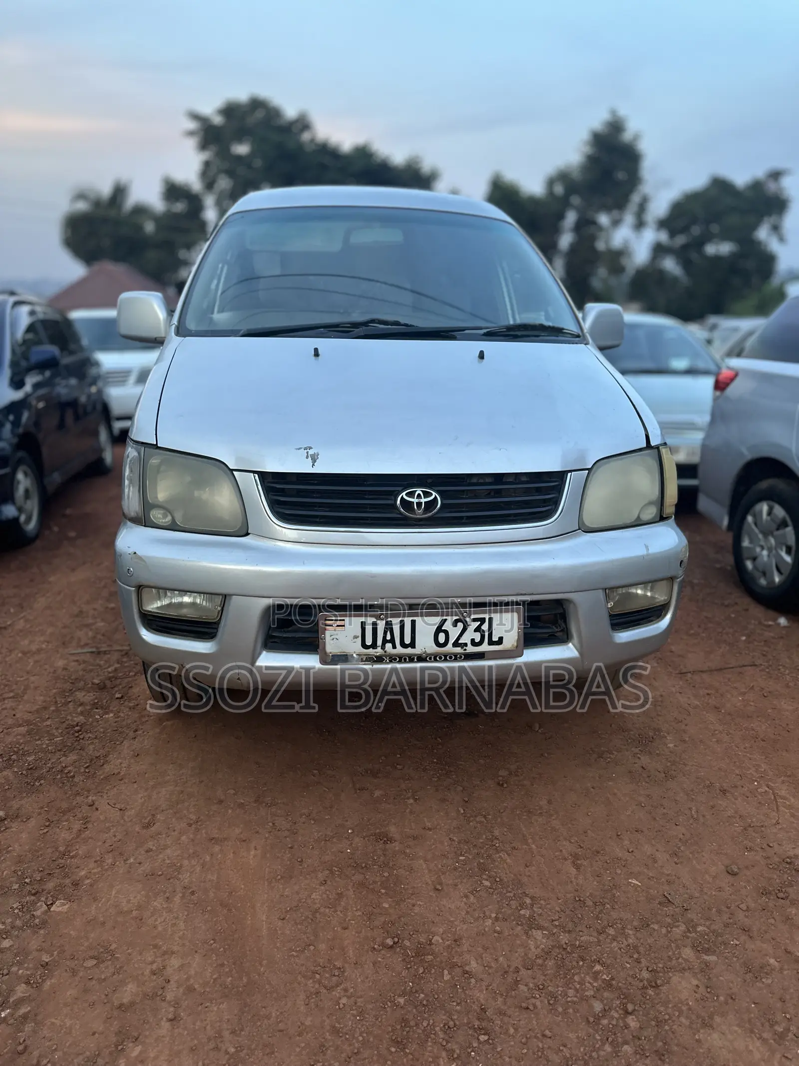 Toyota TownAce Noah 1999 Silver