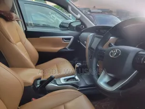 Toyota Fortuner 2018 Silver