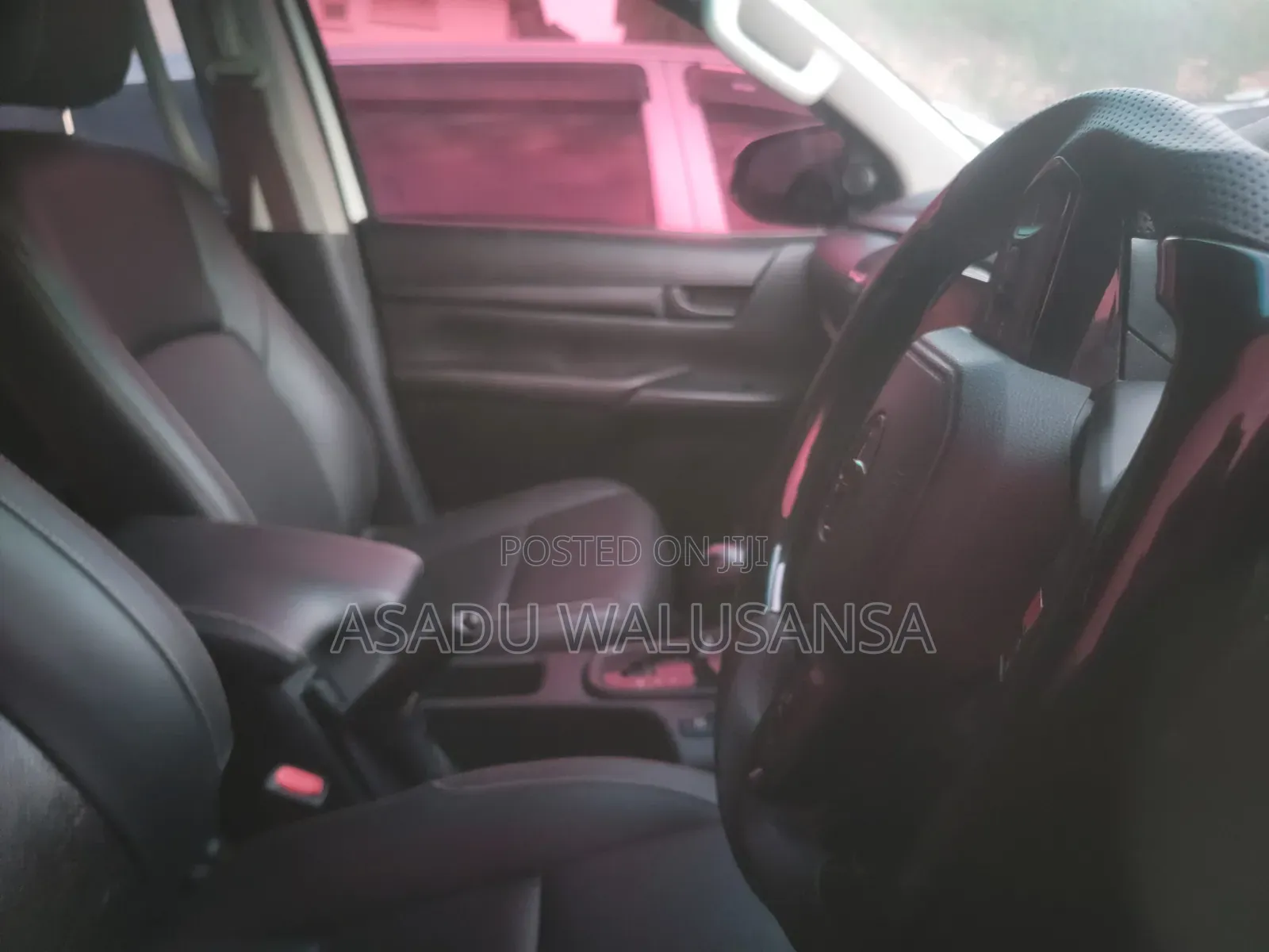 Toyota Hilux 2022 White