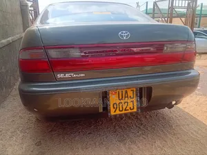 Toyota Corona 1998 Green