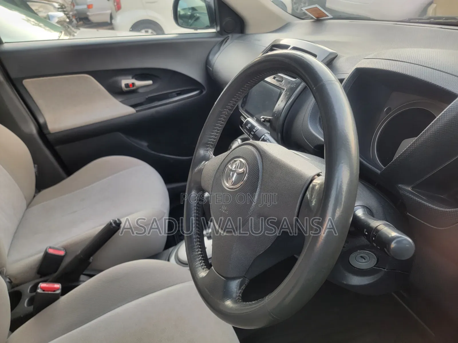 Toyota IST 2010 Blue