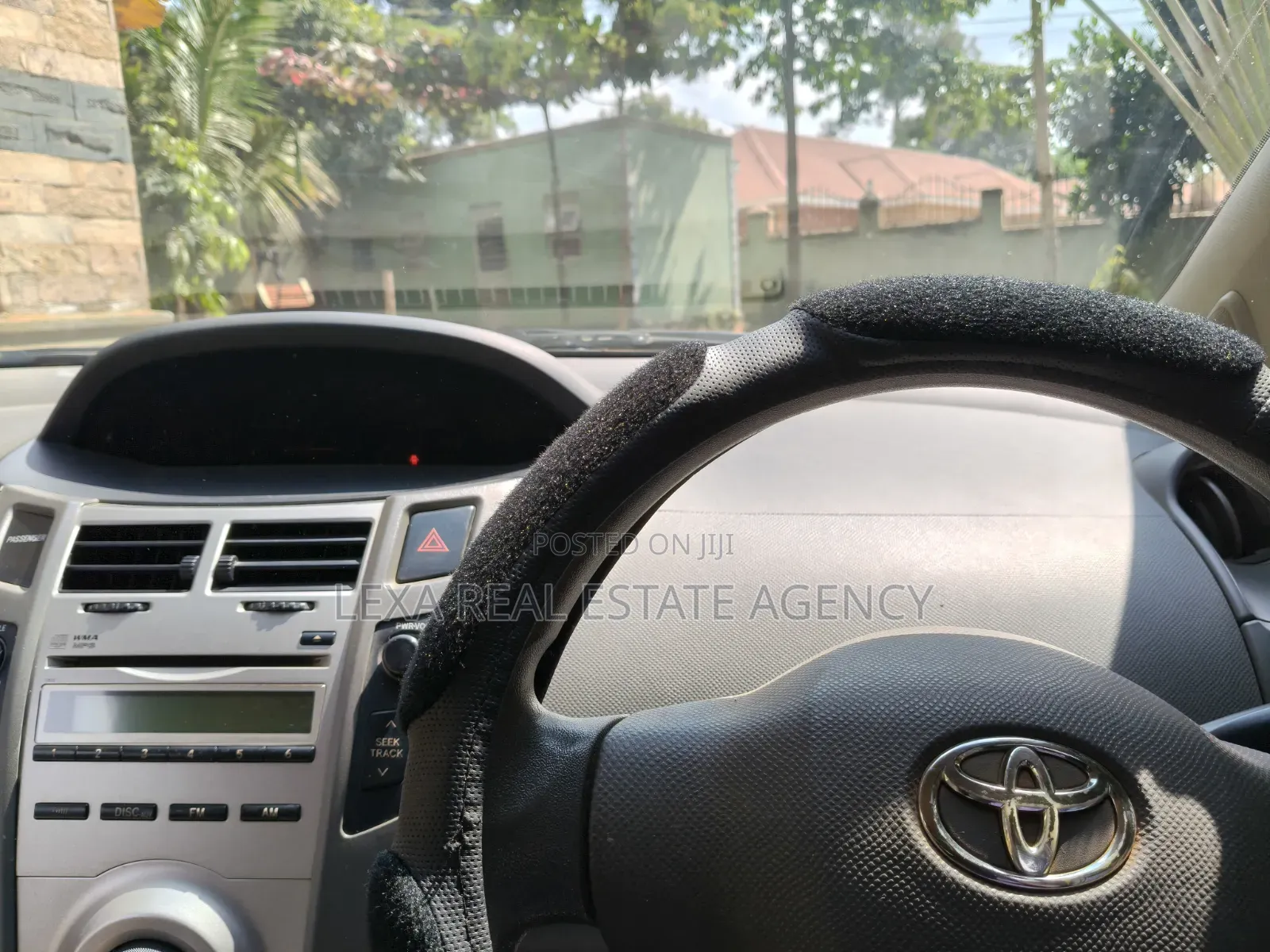 Toyota Vitz 2009 Beige