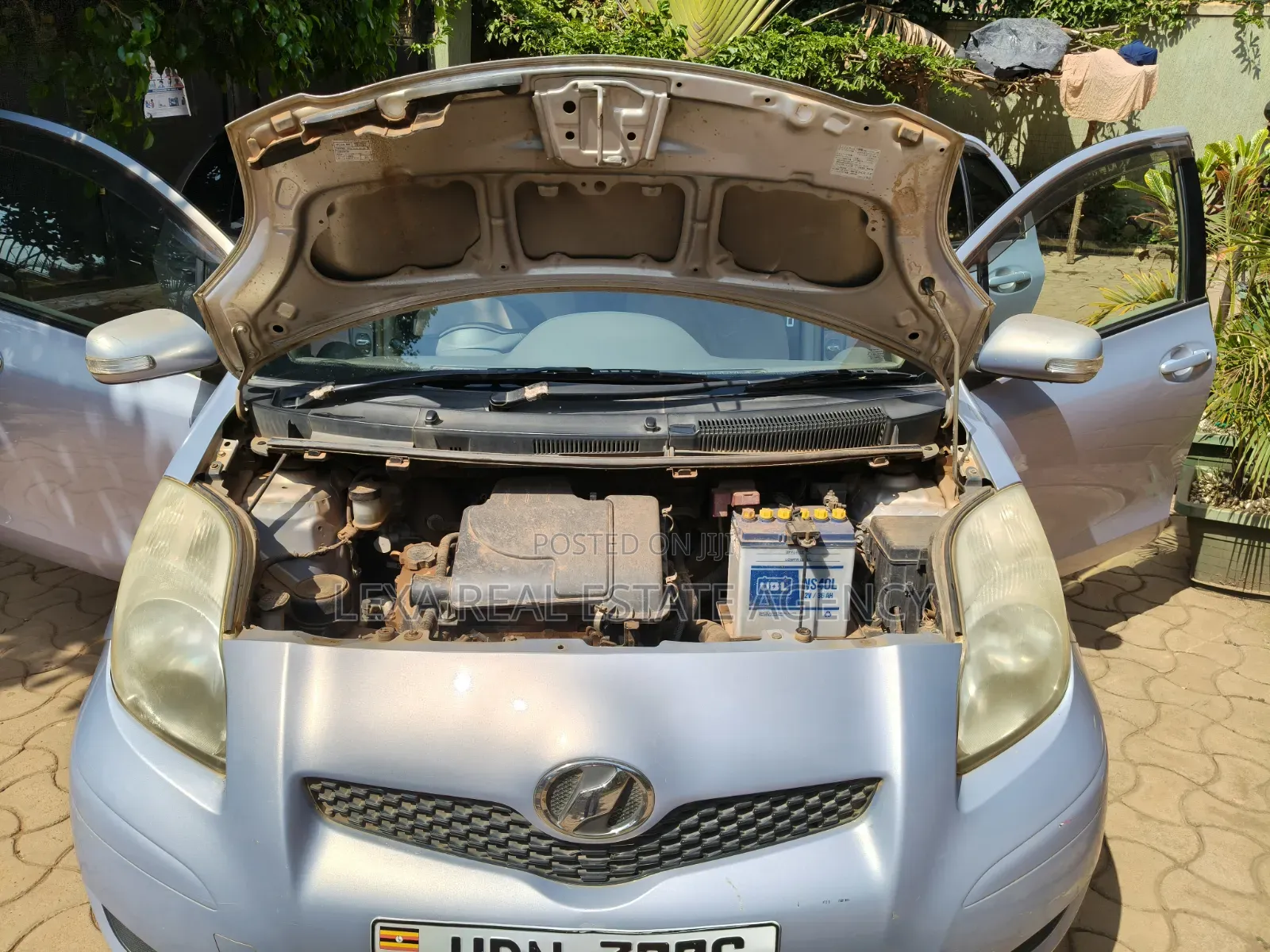 Toyota Vitz 2009 Beige