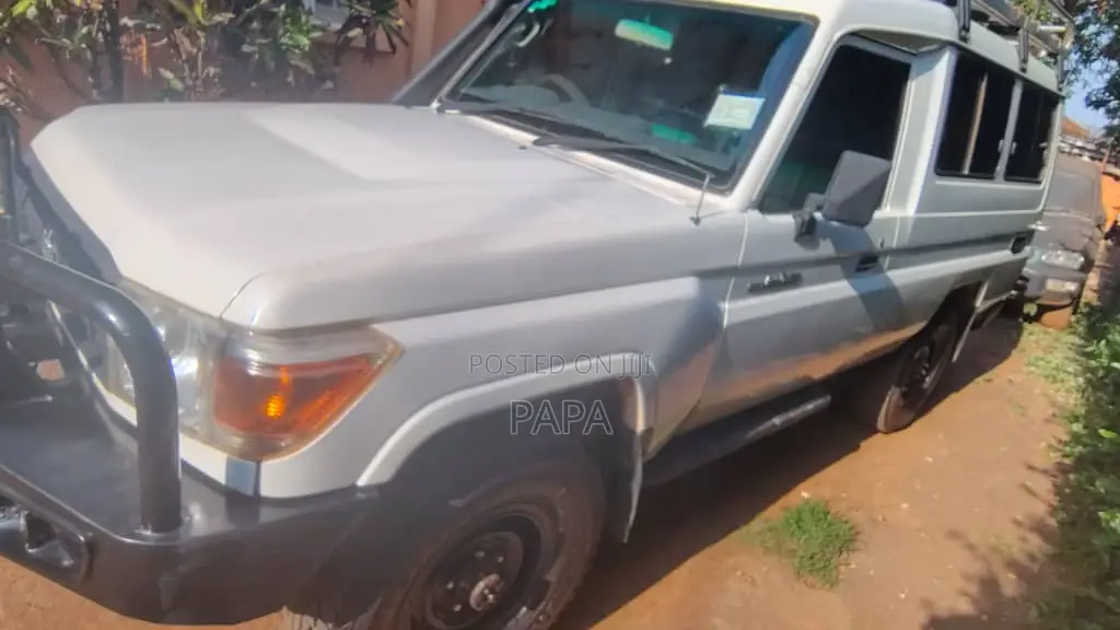 Toyota Land Cruiser 2014 White