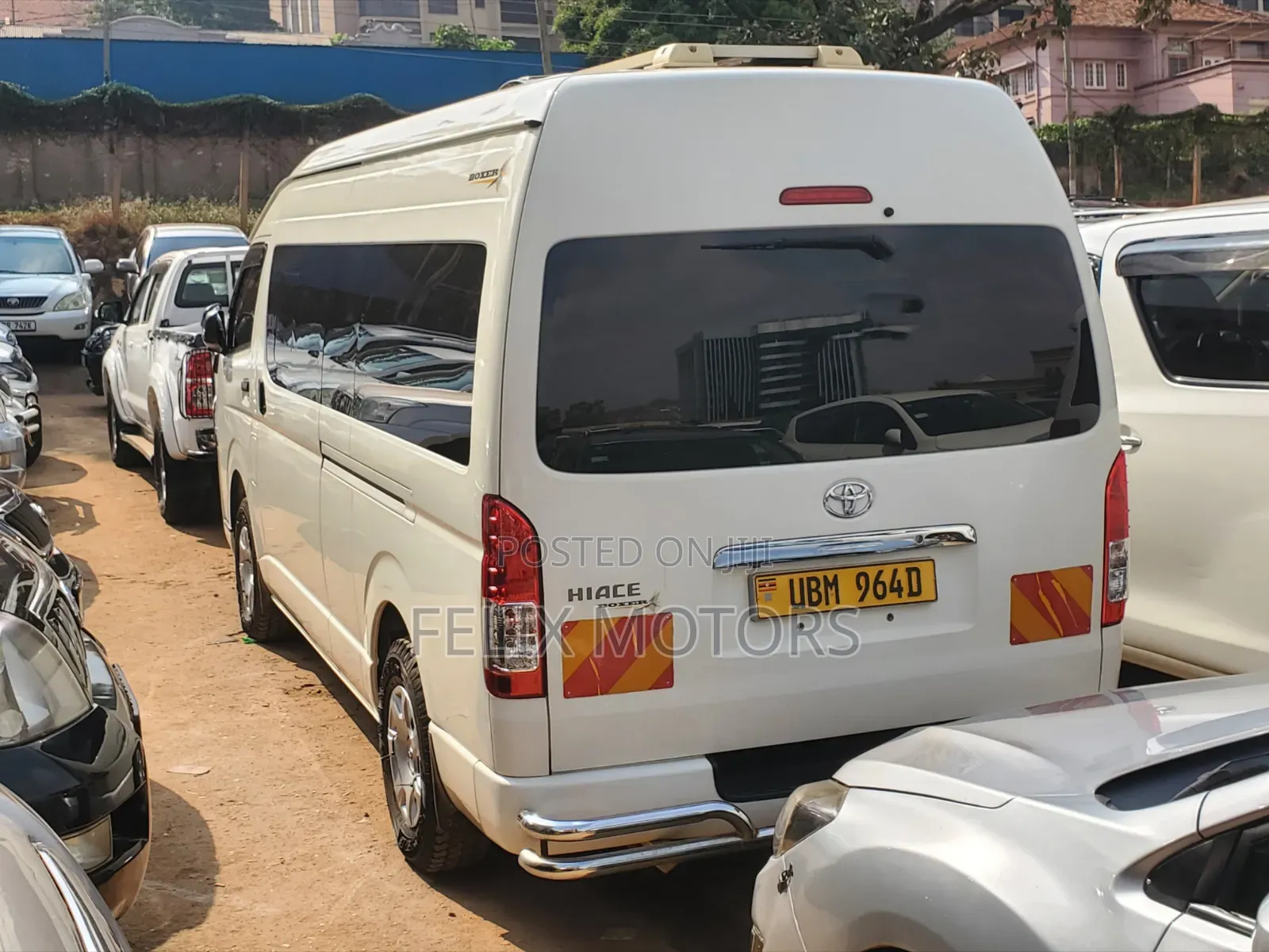 Toyota HiAce 2019 White