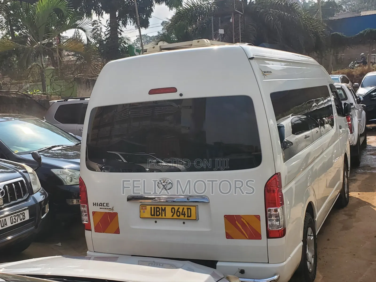 Toyota HiAce 2019 White