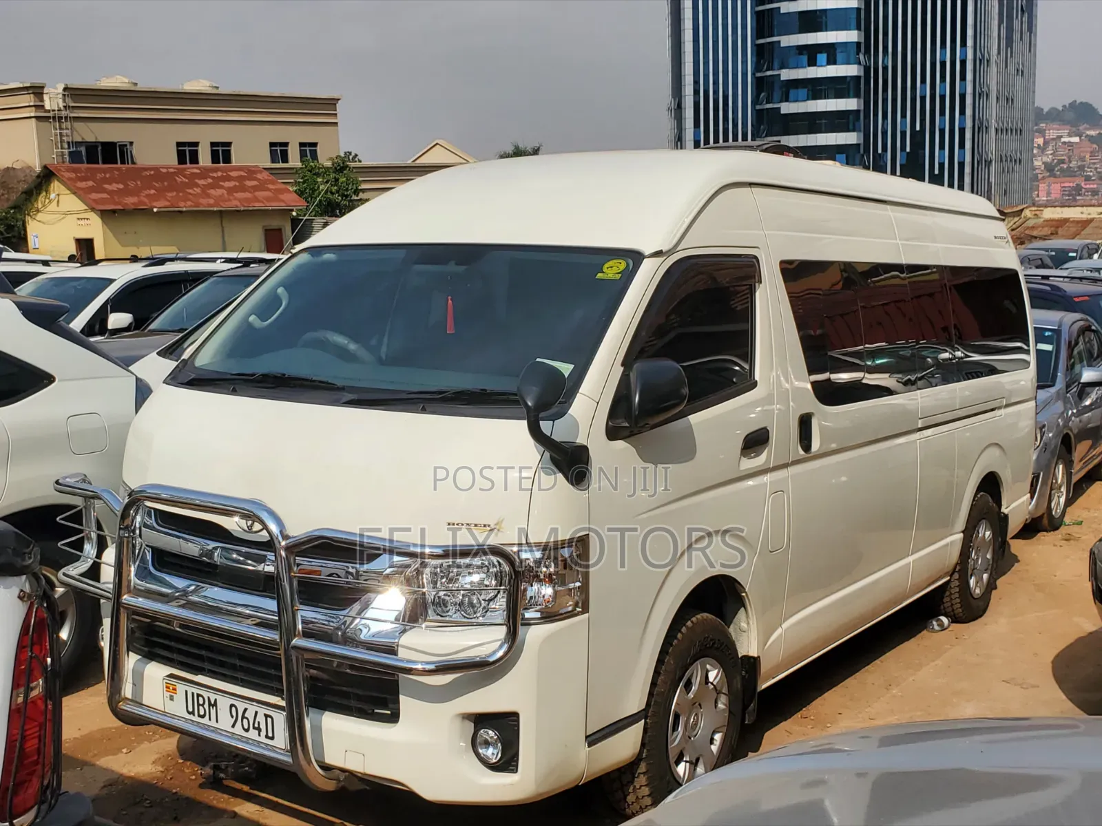 Toyota HiAce 2019 White