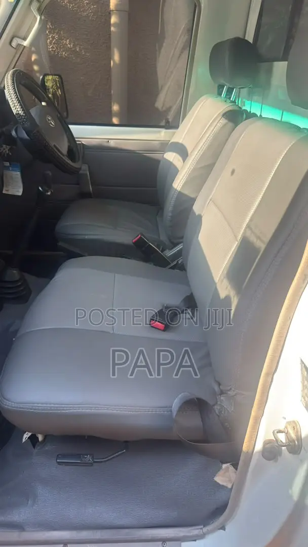 Toyota Land Cruiser 2014 White