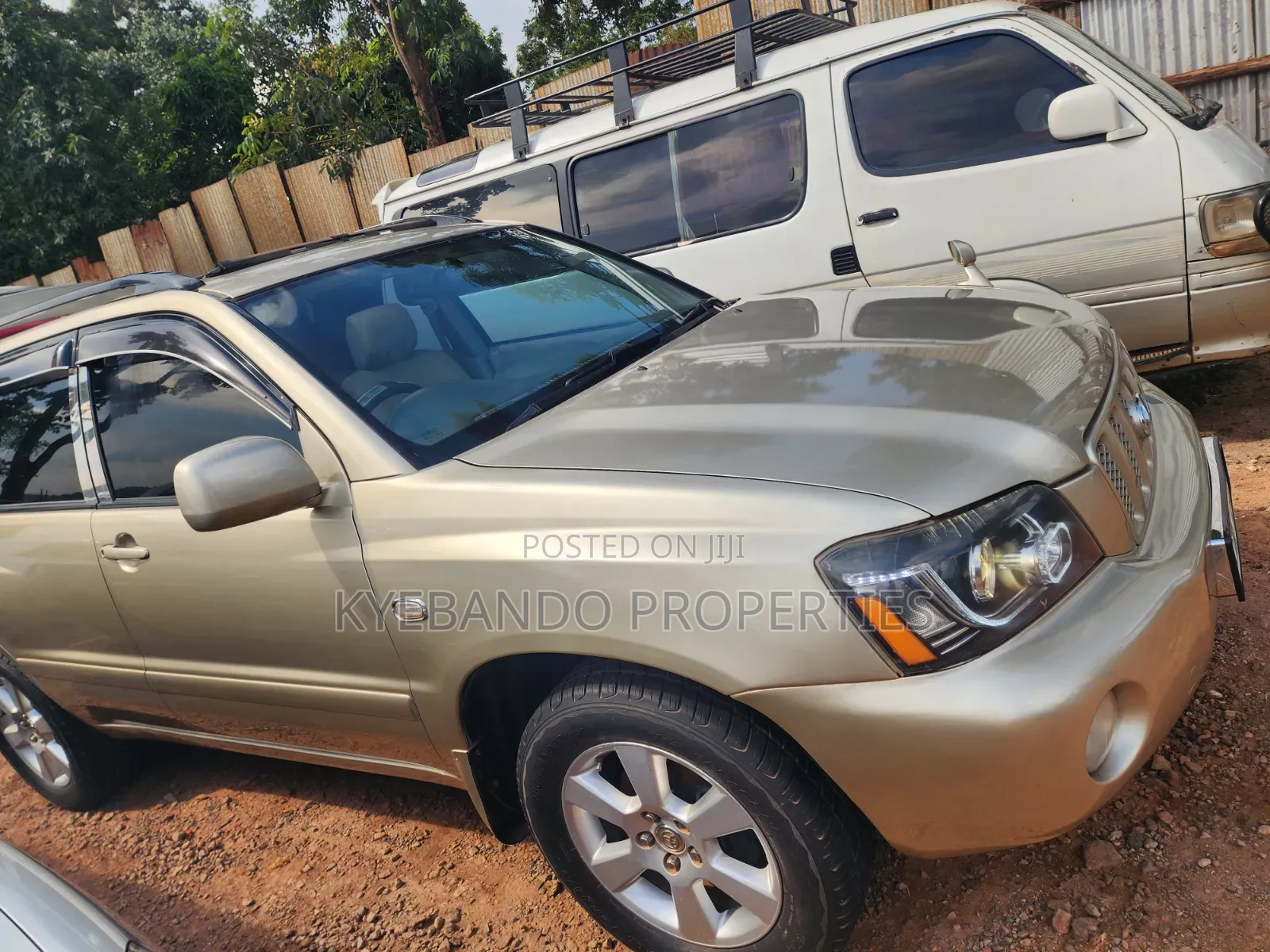 Toyota Kluger 2003 Gold