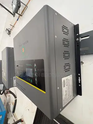Reliable 2KW Hybrid Solar Inverter 230VAC Pure Sine Wave Output