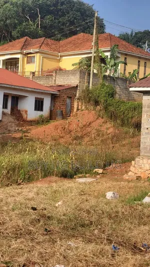 Quick Sale 100ft By100ft for Sale in Seguku Katale Entebe Road at 145m