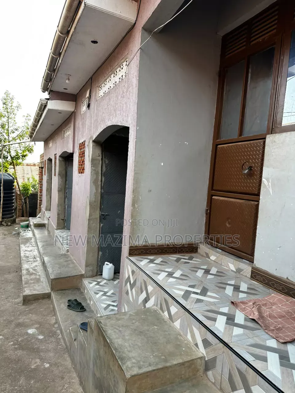 5bdrm House in Matuga Town, Central Division for sale