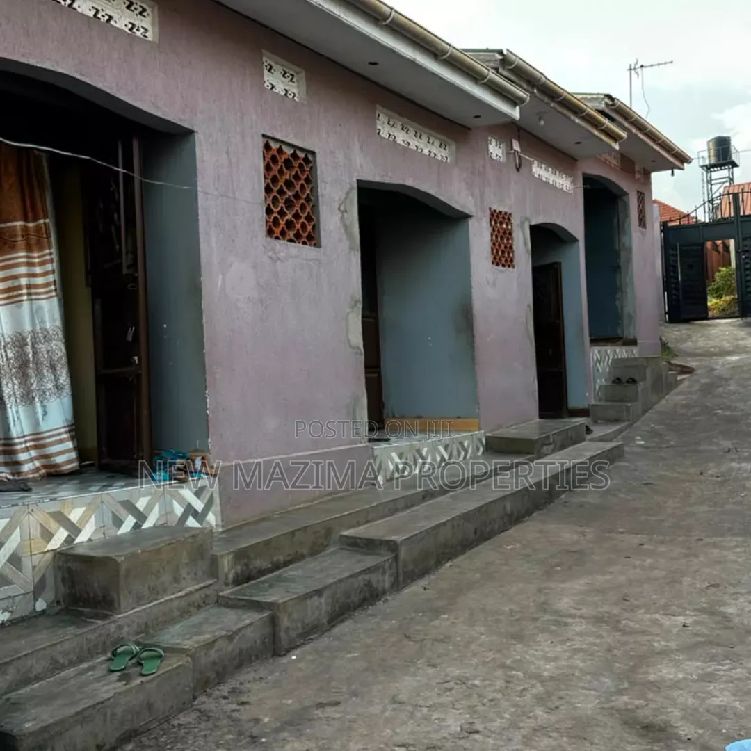 5bdrm House in Matuga Town, Central Division for sale