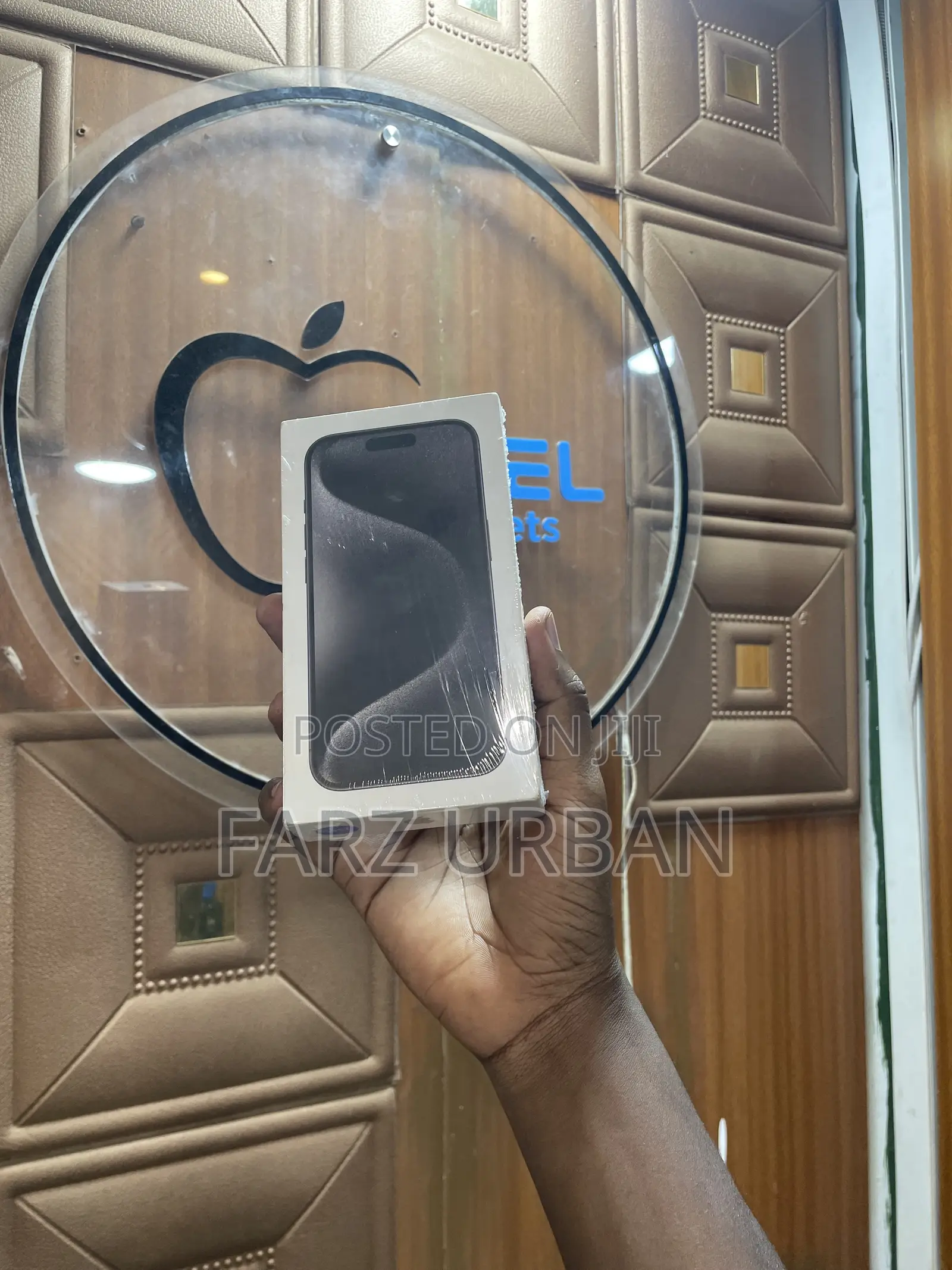 New Apple iPhone 15 Pro 256 GB Black