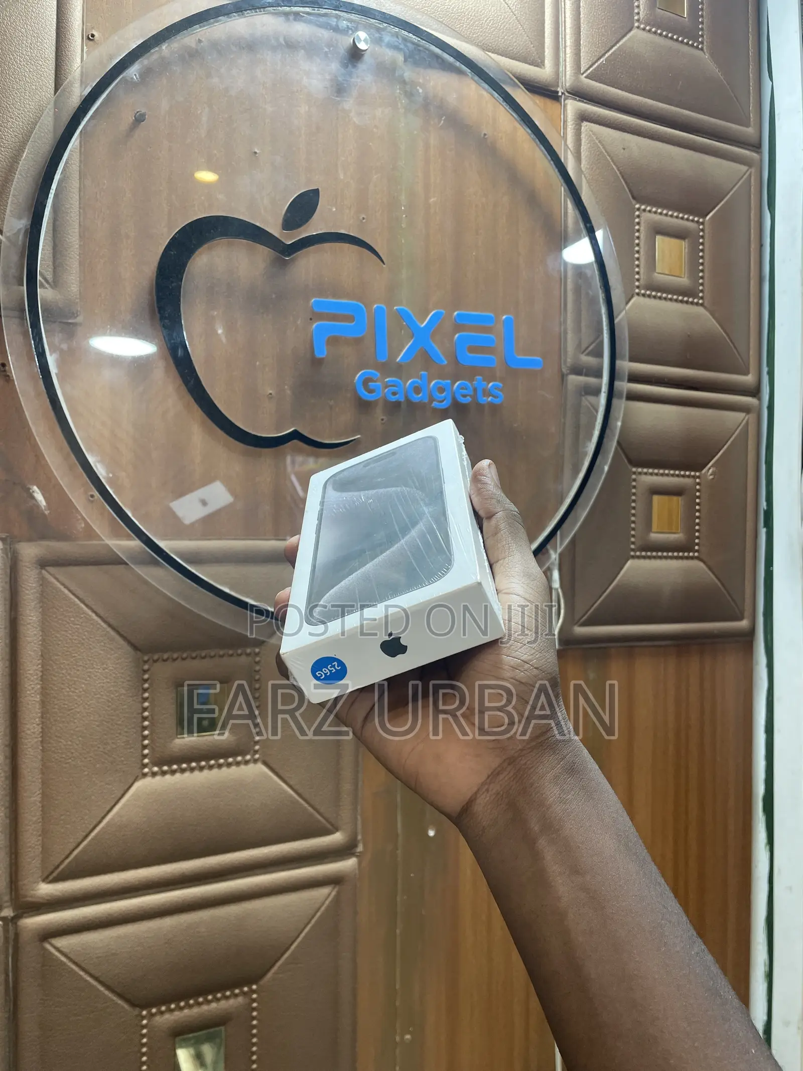 New Apple iPhone 15 Pro 256 GB Black