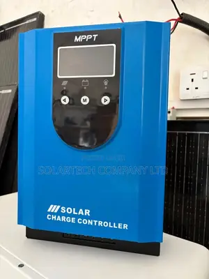 100A Solar Charge Controller Auto Battery Detection 5200W Max PV Input