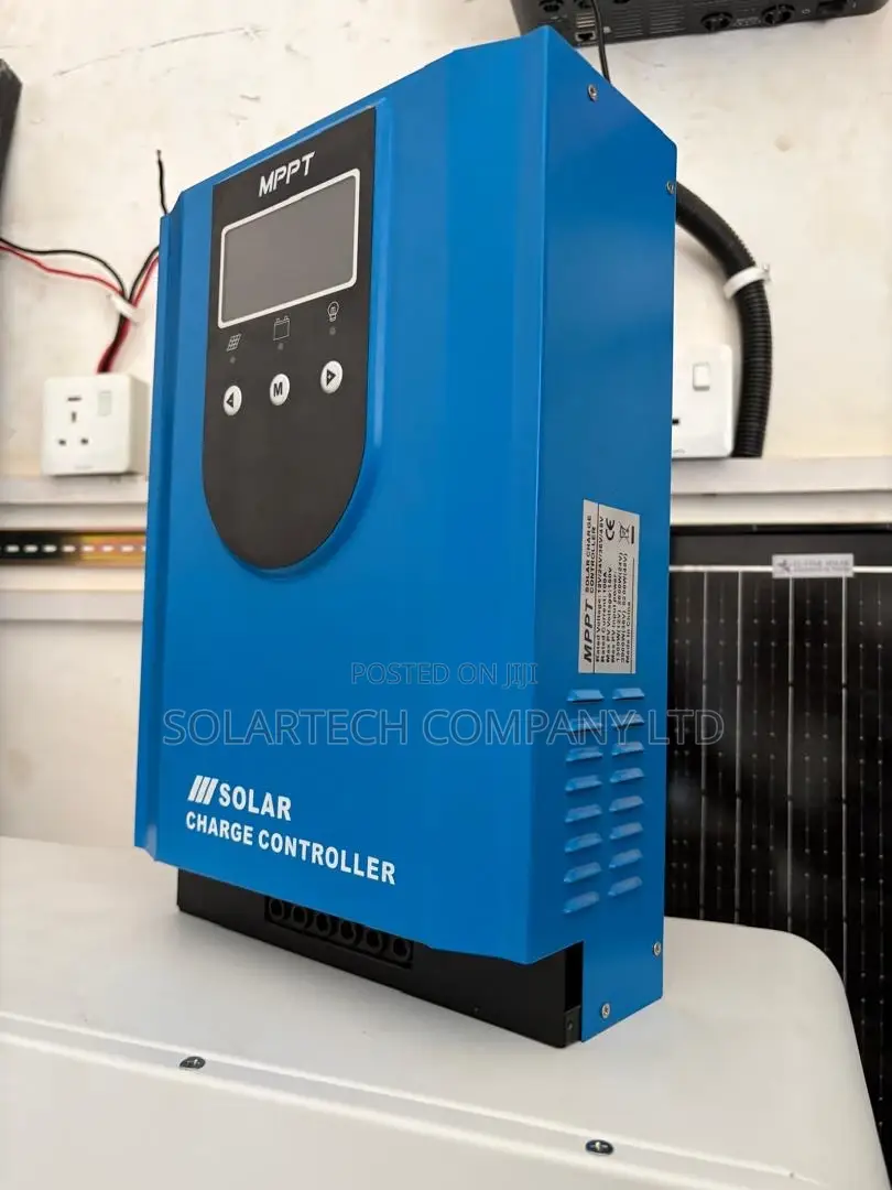 100A Solar Charge Controller Auto Battery Detection 5200W Max PV Input