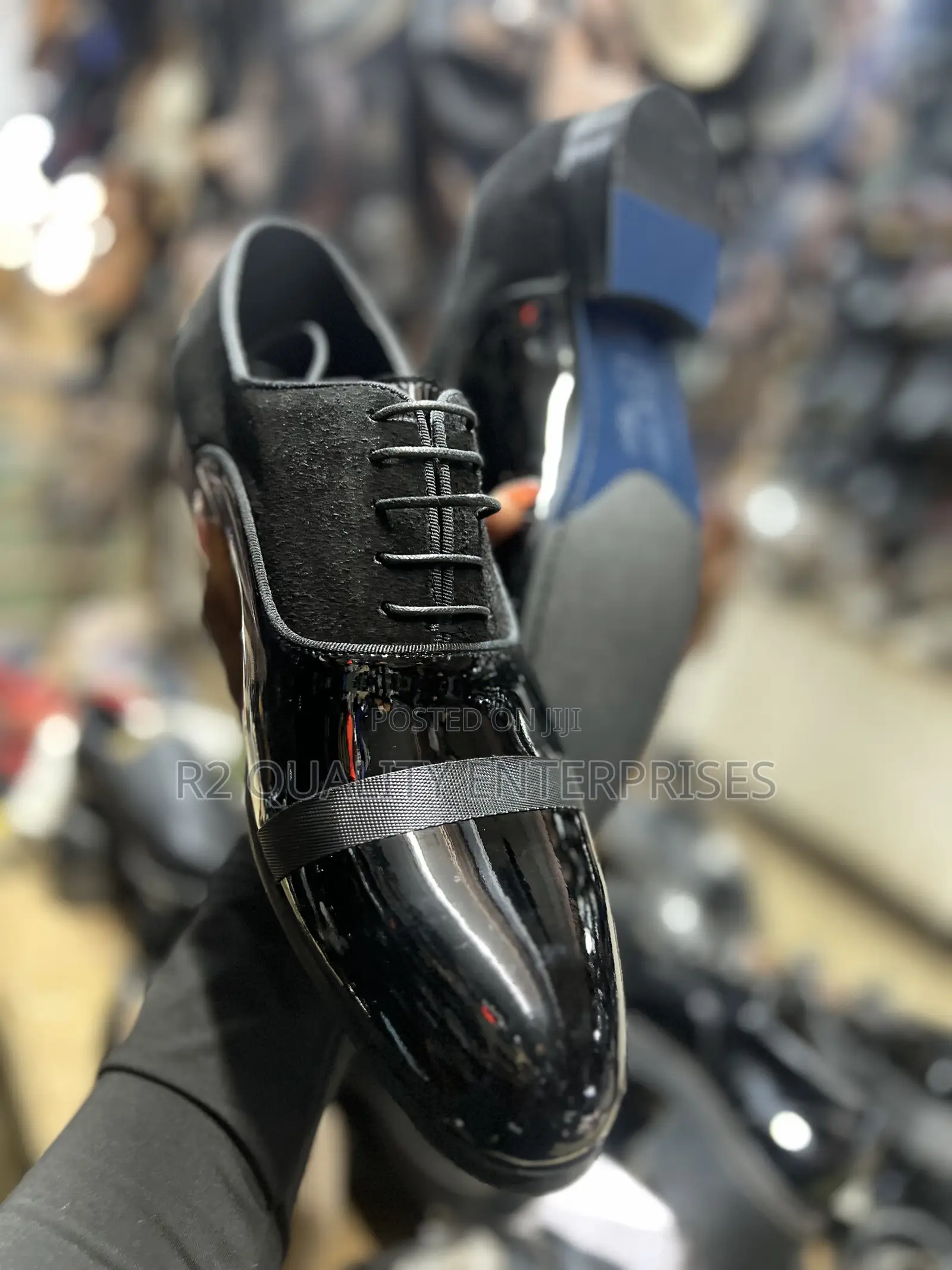 Men's Mixed-Material Oxford Dress Shoe