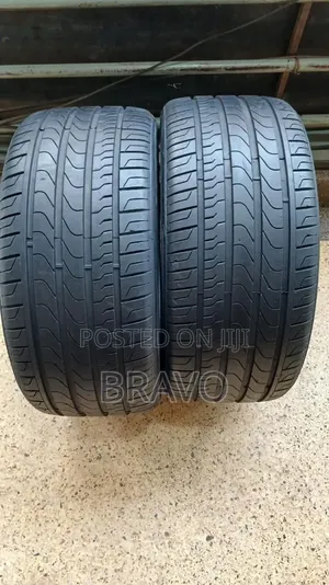 285/70r17 Mud Grip Good Condition.