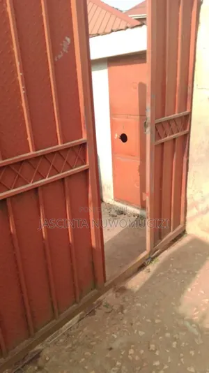 3bdrm Room & Parlour in Bukerere, Goma for rent
