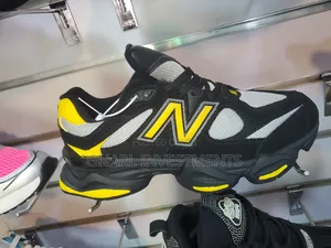 Converse / Sneakers Shoes New Balance 9060