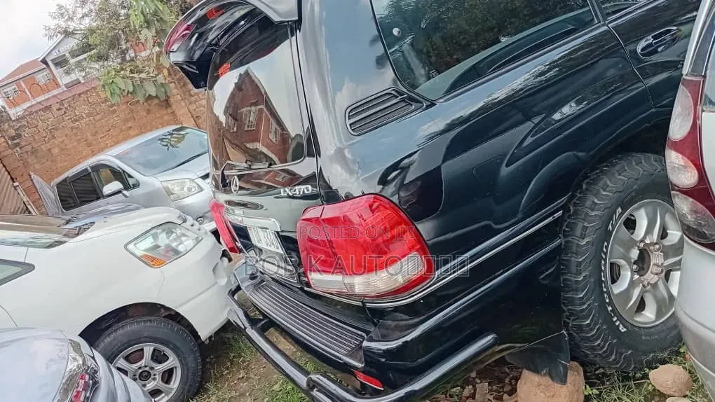 Toyota Land Cruiser Cygnus 4.7 2007 Black