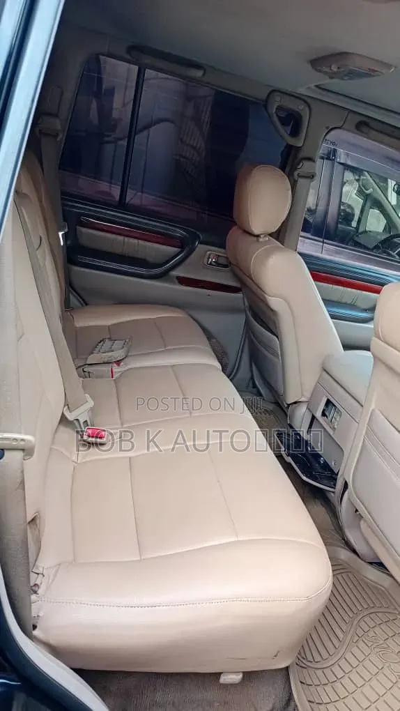 Toyota Land Cruiser Cygnus 4.7 2007 Black