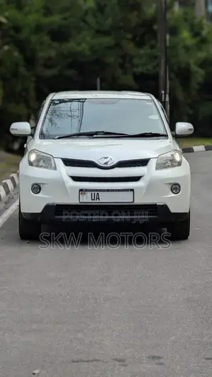Toyota IST 2010 White