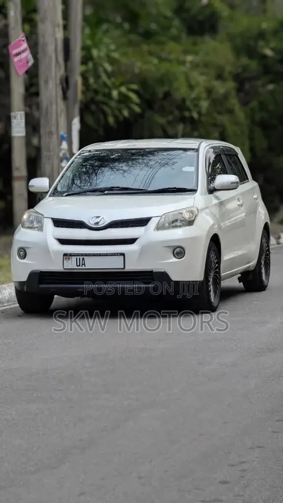 Toyota IST 2010 White