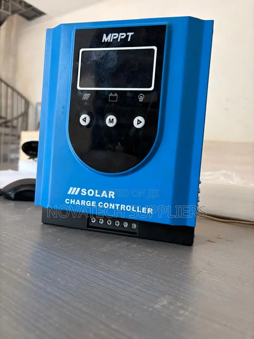 Smart 40A MPPT Solar Charge Regulator 12V 24V Auto Detection